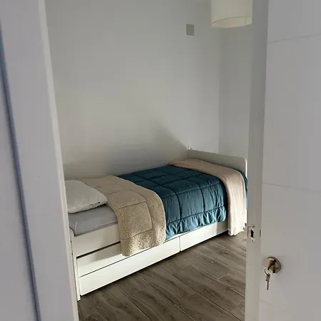 Encantador Piso En Villafranca Lägenhet